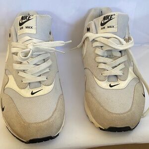 Nike Air Max size 11, grey/white gently used no box
